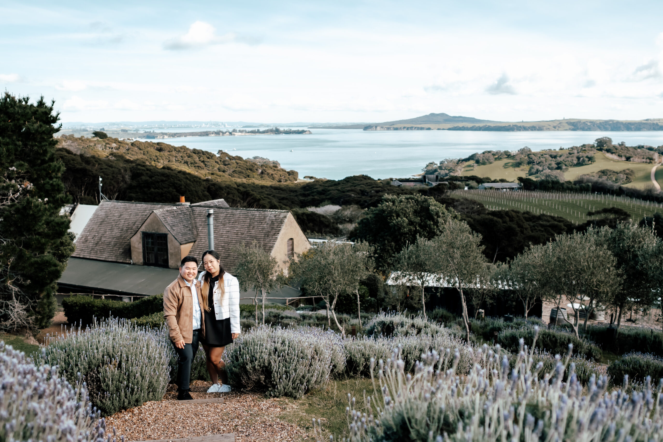 Auckland helicopter flight to Waiheke Island for romantic vineyard proposal