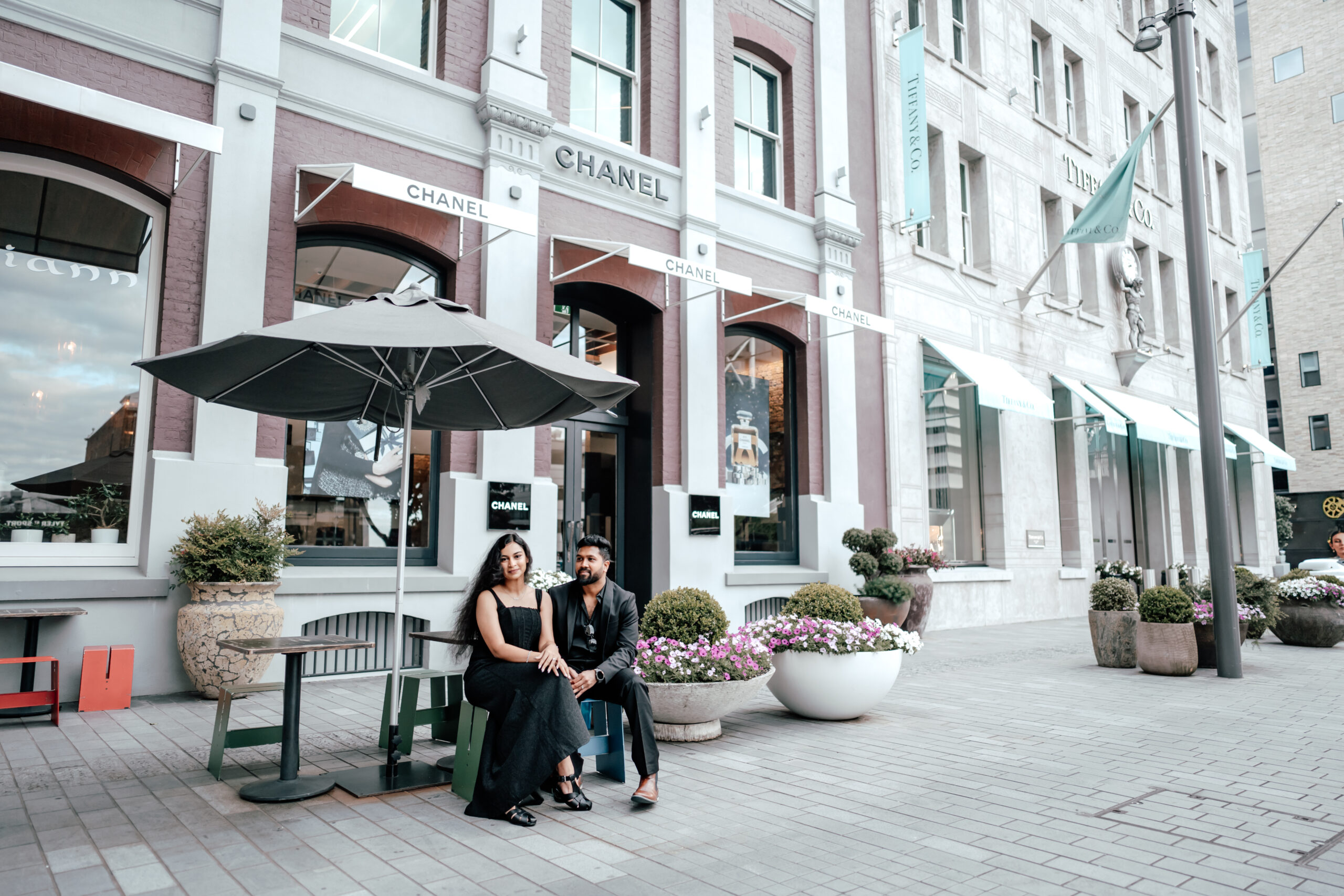 Romantic urban couples session in Britomart by Zanthe Vorsatz Photography